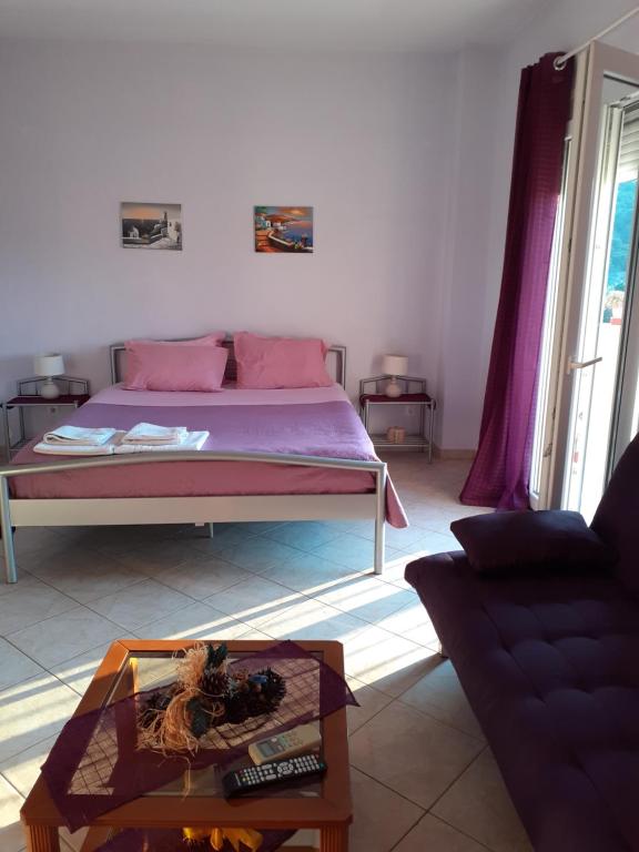 Evgenia Studios room 1